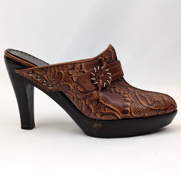 Isabella Fiore Platform Clogs Leather Floral Embossed Cowgirl Boho Western 6 - Picture 4 of 14